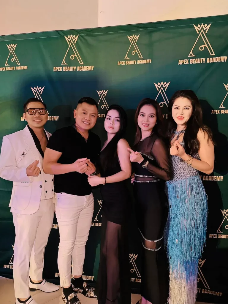 Apex Beauty Academy, OneStar, and K-Beauty sponsor logos at the concert